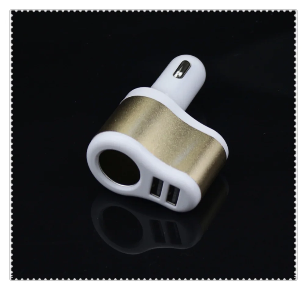 Автомобильное зарядное устройство с двумя USB-портами и многофункциональными