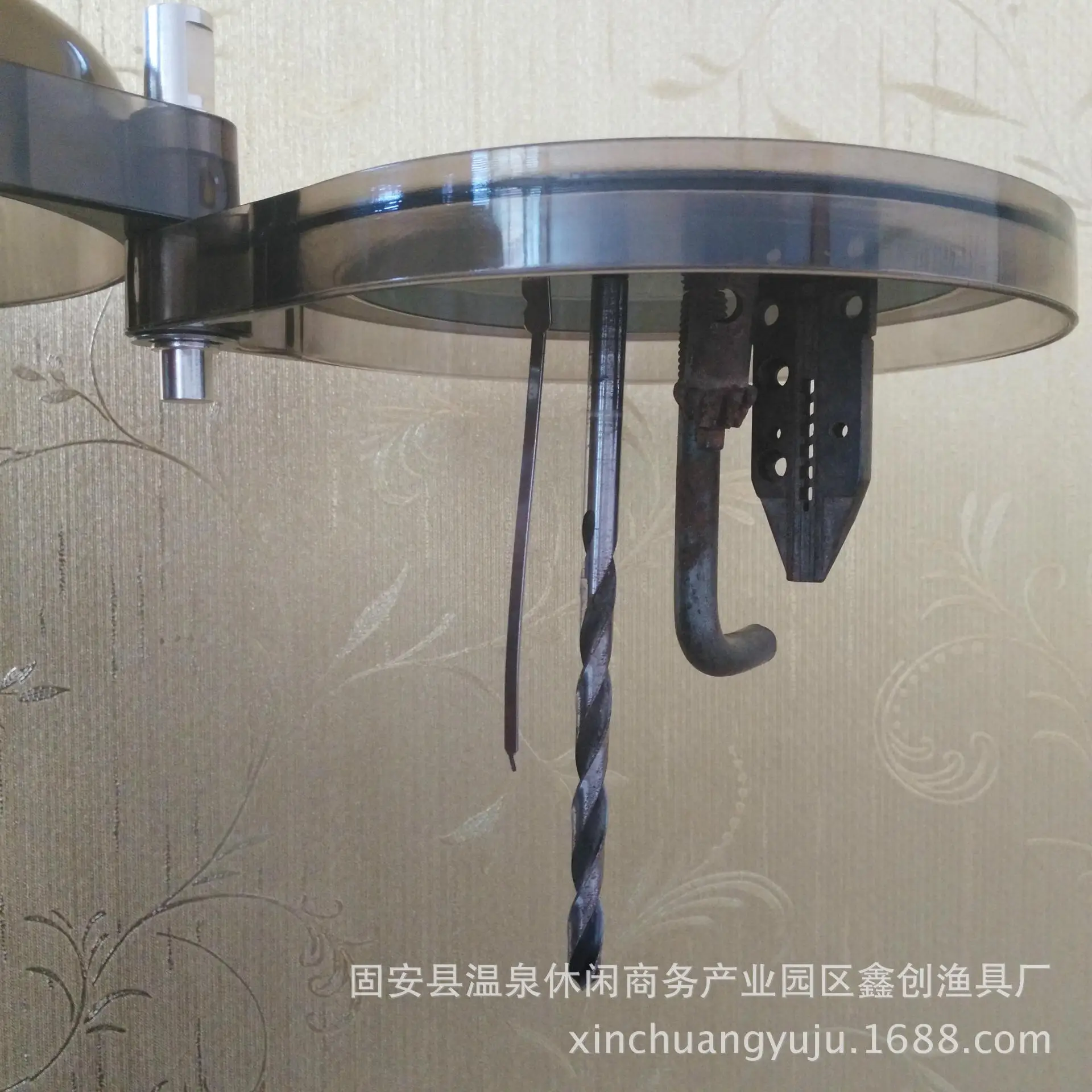 

Multi-functional All-Magnetic Bait Pulling Disc Transparent Anti-Fall Strong Magnetic Bait Plate Fishing Chair Fishing Box Pull