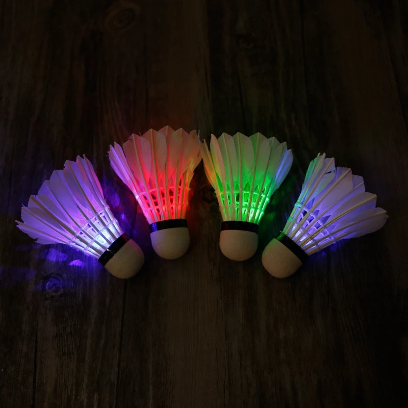 4 шт Темная ночь Красочный светодиодный Волан для бадминтона птички освещение перо