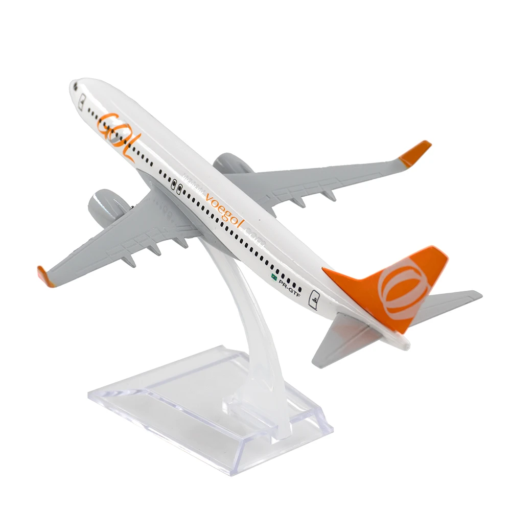 1/400 Scale Alloy Aircraft Boeing 737 GOL Airlines 16cm Alloy Plane B737 Model Toys Children Kids Gift for Collection Decoration