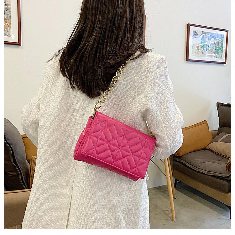 Branded Women's Shoulder Bags 2021 Metal Thick Chain Quilted Designer Purses And Handbag Women Clutch Bags Ladies Striped bag Branded Women's Shoulder Bags 2021 Metal Thick Chain Quilted Designer Purses And Handbag Women Clutch Bags Ladies Striped bag
