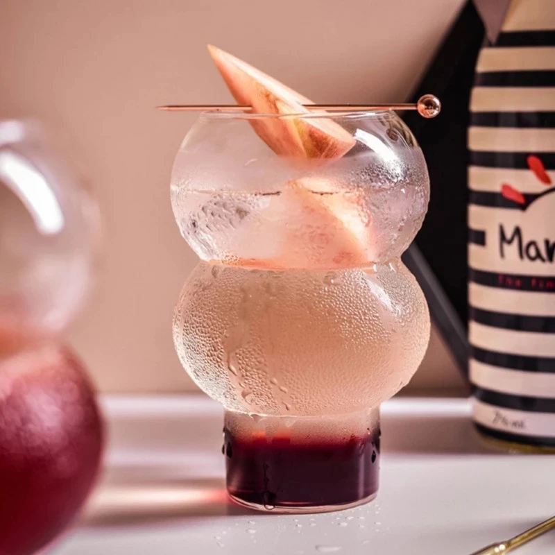 بار كوكتيل زجاجي على الطراز الاسكندنافي ، كرة شفاف...