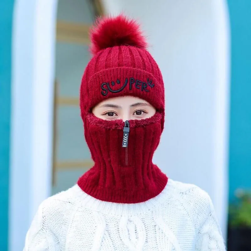 Новые толстые теплые зимние трикотажные изделия для женщин Embriodery Smile Face Beanie наушники на молнии украшения Gorro мех пом шапка с помпоном зима