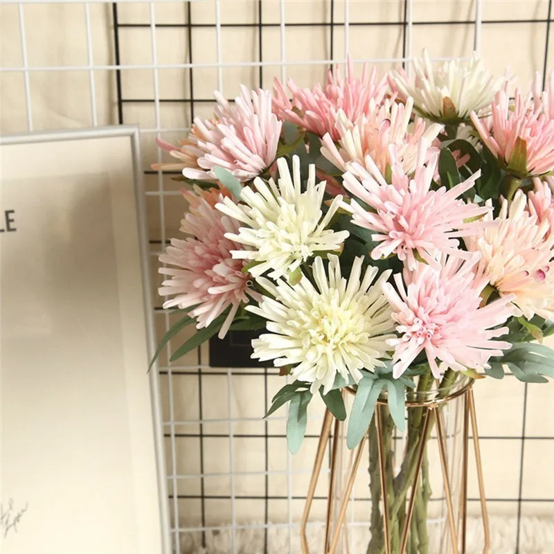 2PCS Artificial Real Touch Cloth Crab Claw Chrysanthemum Home Decoration Fake Flower Wedding Hand Holding Flower Wall Material