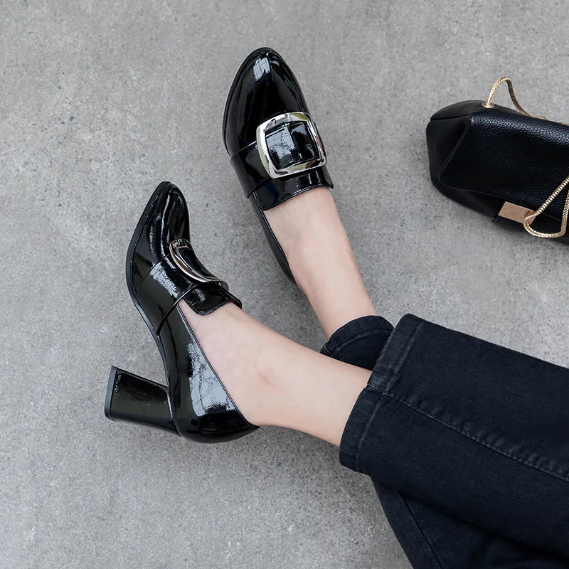 

Large Size 41 Shoes Versatile Semi-high Heeled Small Leather Shoes Women's Patent Leather Chunky Heel Shoes Women's 2019 New Sty