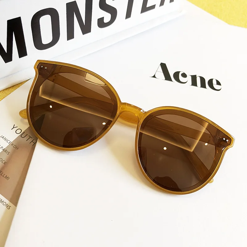 12804583853_1820445784