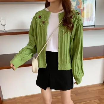 

2020 New Autumn Green Floral Embroidery Knitted Sweaters Cardigan Retro Single-breasted Sweater Coat Women Clothing Short Button