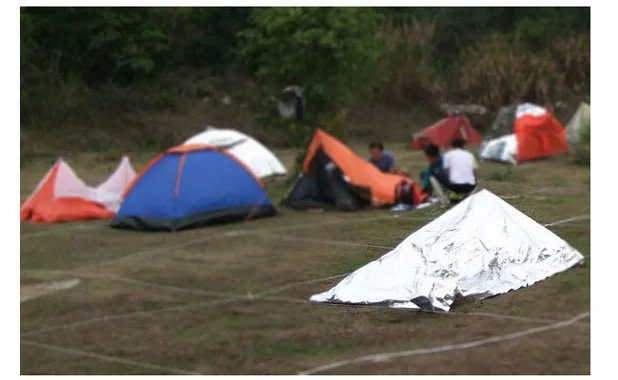 Filme de Alumínio Cobertor de Emergência 130x210cm ao ar Pces Livre Descartável Verde Manter Quente Primeiros Socorros Salva-vidas Cobertor 20 8 Segurança e sobrevivência