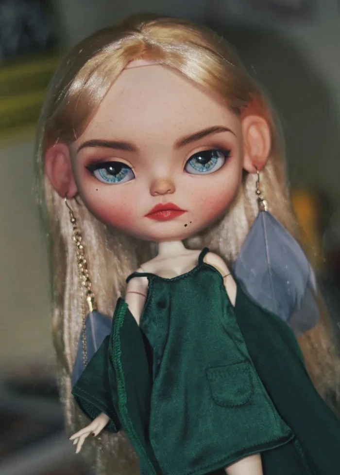 dolls you can put makeup on