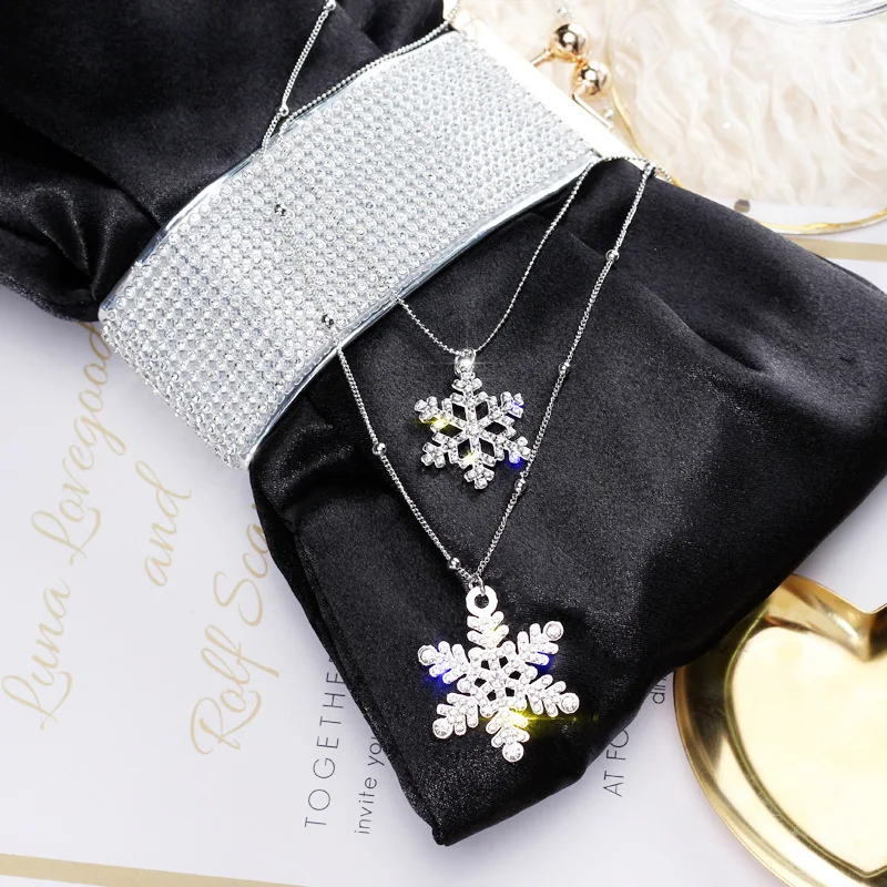 

Europe And America Versatile Double Layer Sweater Chain South Korea Autumn And Winter New Style Multilayer Snowflake Long Neckla