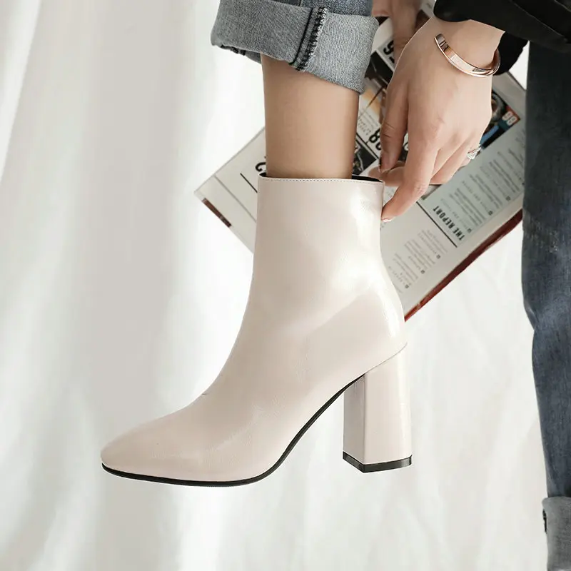 Ceny 2019 damskie jesienne botki Faux Leather bardzo wysokie obcasy botki Fashion Square Toe Zipper buty zimowe czarny biały