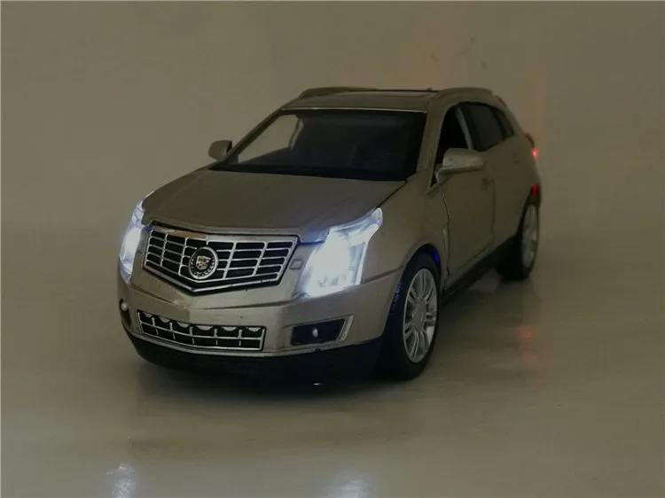 Caipo Cadillac Srx1: 32 сплав модель автомобиля звук и светильник воин-открывание двери Детская Подарочная игрушка