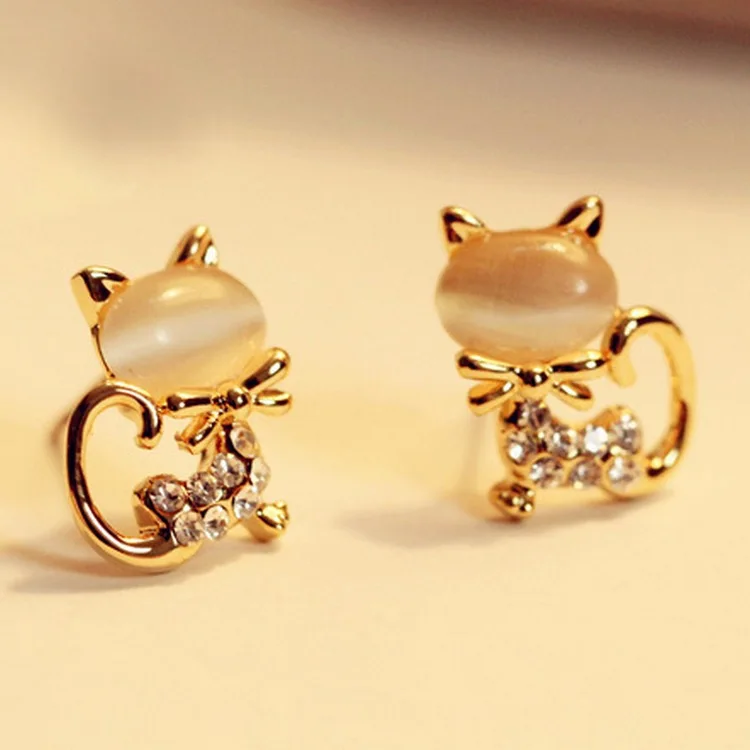 

Korean fashion OL temperament cute cat's eye crystal flashing cute kitten earrings