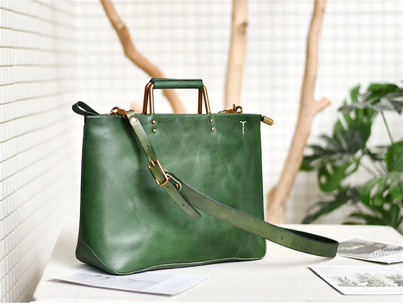 

New retro handmade genuine leather handbags with metal handles, simple and personalized first-layer leather fashion handbags