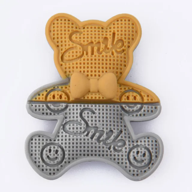 Hot Sale 1 Pcs Cartoon Bear Croc Shoe Charms Colorful Smile Face Baby Bear Clog Shoes Decorations Kid's Wristband Accessories r9609