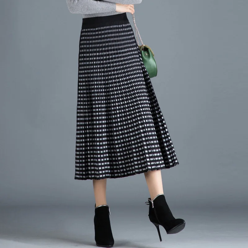 New winter knitting skirts bump color grid posed knitting fashion joker bust skirt girl