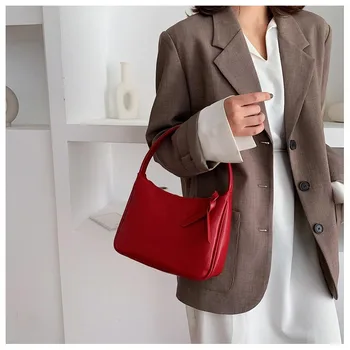 

2019 new retro wild handbag Korean fashion simple armpit shoulder bag women's PU small square bag handbag