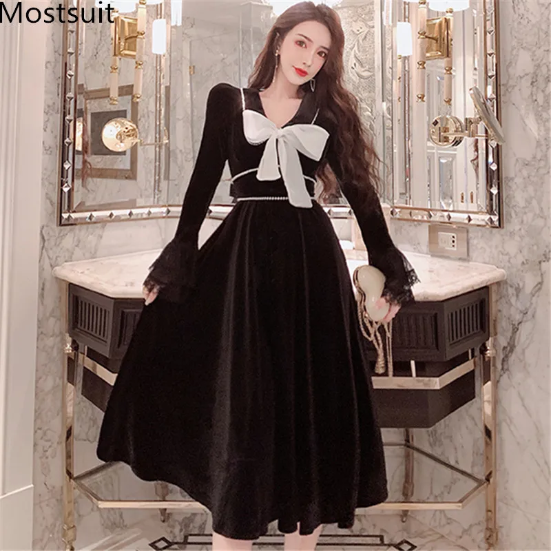 

2020 Spring Velvet Vintage Pearl Beading Long Women Dress Lace Patchwork V-neck Lace-up Bow Pleated Dresses Vestidos Mujer