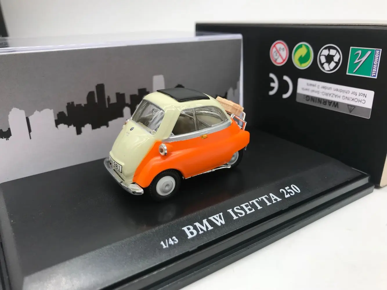 Оригинальная фабрика 1:43 B MW ISETTA 250 Игрушечная машина из сплава игрушки для детей литой модельный автомобиль подарок на день рождения - Цвет: 2