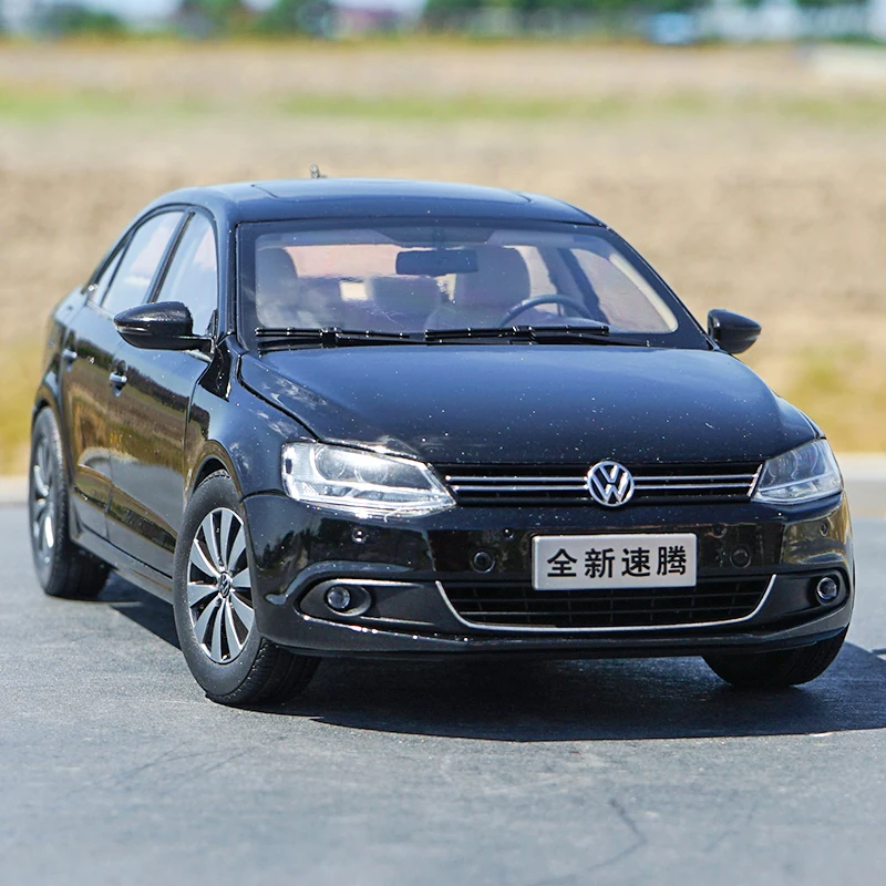 Оригинальная Авторизованная фабрика 1:18 VW новая модель автомобиля SAGITAR версии 2012