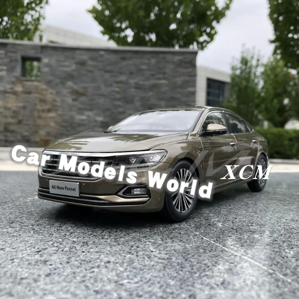 Литая под давлением модель автомобиля для всех новых Passat(золото) 1:18+ маленький подарок