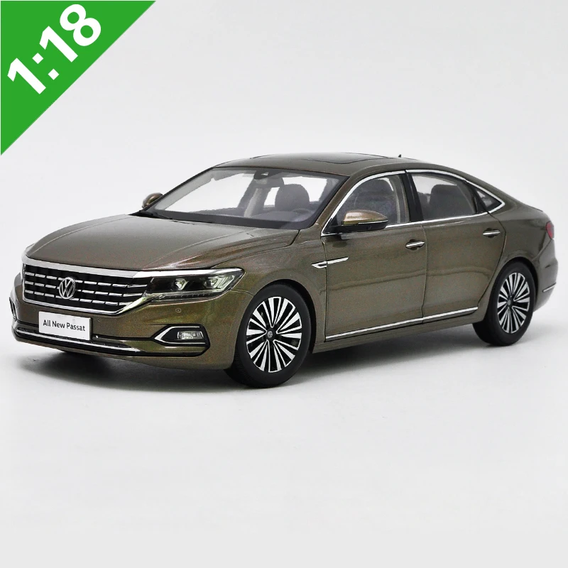 Оригинальная коробка 1:18 высокотщательная модель автомобиля VW PASSAT из сплава