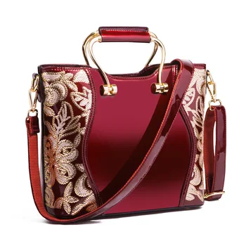 

New Lacquer Beads Fashion Hand-held Oblique Span Female Wrap Sequins Bag