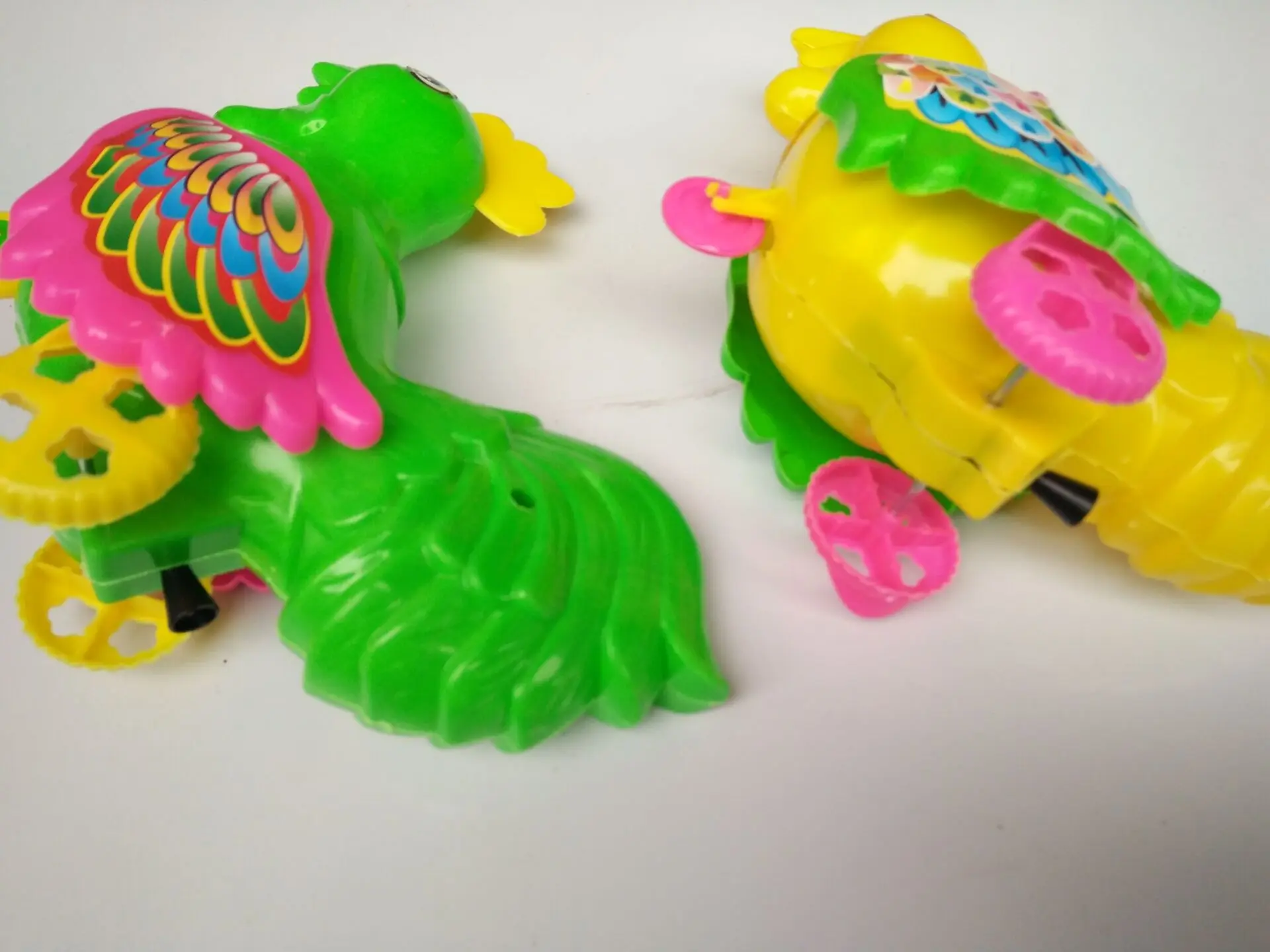 Yiwu Hot Selling Stall Supply of Goods Will Go Toy Animals Small Mixed Bighorn Reel Bracing Wire Toy