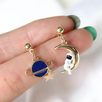 

Creative Cute Design Universe Planet Star Astronaut Tassel Drop Earrings For Women Girls Hollow Circle Crystal Pendant Jewelry