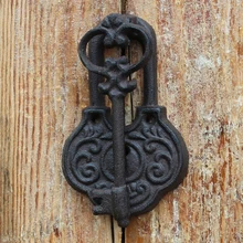 

JD European Style Cast Iron Crafts Vintage Knocker Garden Home Door Handle Wall Decoration Ancient Key