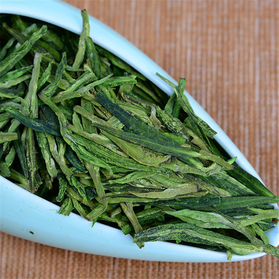 Известный Хорошее качество Dragon Well весенний зеленый чай для заботы о здоровье нежный аромат