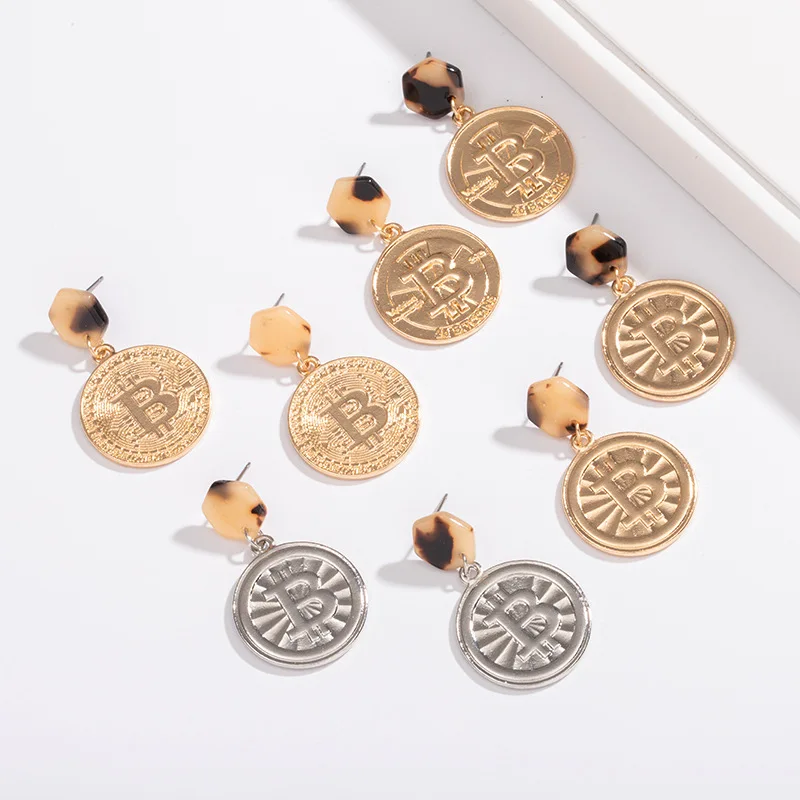 New alloy stamp gold round shape metal souvenir bitcoin coin Letter B earrings for women | Украшения и аксессуары