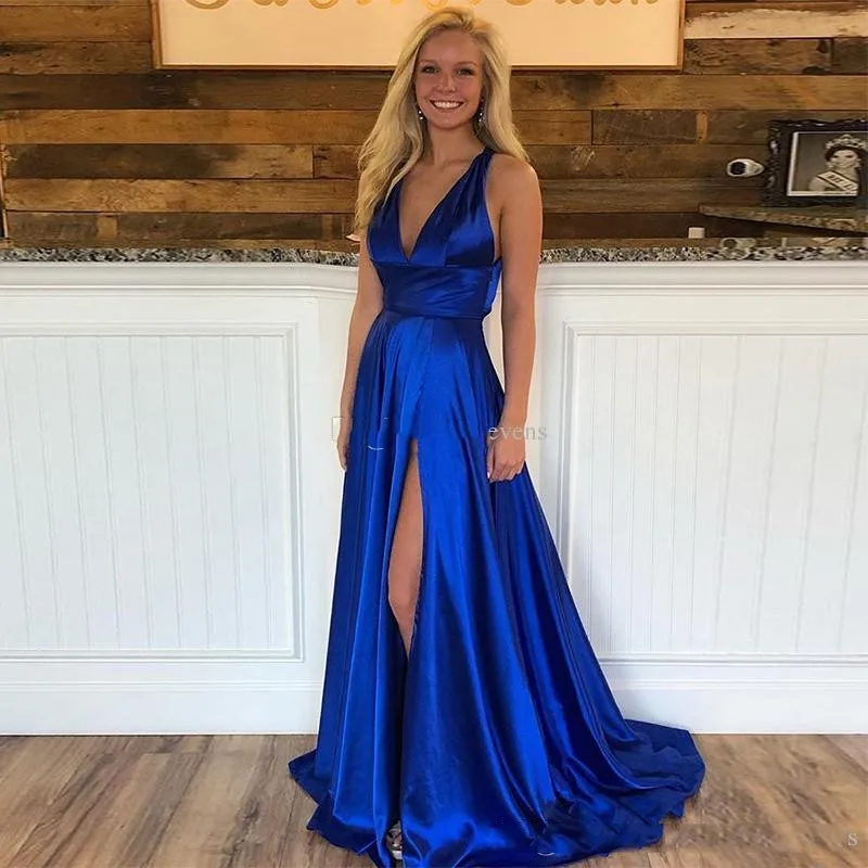 Sexy Blue Side Split Lange Prom Dresses Diepe V-hals Kruis Strap Sweep Trein Avond Party Gown Plus Size Eenvoudige prom Jurk 2019 Sexy Blue Side Split Lange Prom Dresses Diepe V-hals Kruis Strap Sweep Trein Avond Party Gown Plus Size Eenvoudige prom Jurk 2019