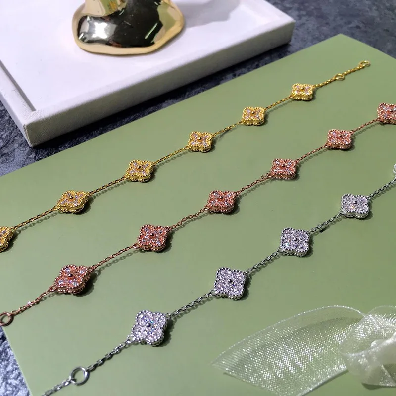 

Fashion bracelet personality popular flower four-leaf clover inlaid fresh student styling jewelry to send lover gift new hot