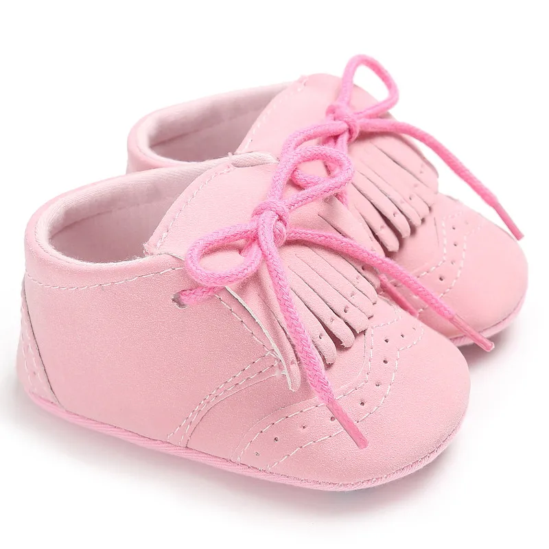 Новинка; детская обувь для мальчиков и девочек; ботинки с кисточками для малышей; зимние ботинки для малышей; кроссовки; однотонная кожаная нескользящая обувь для кроватки - Цвет: Розовый