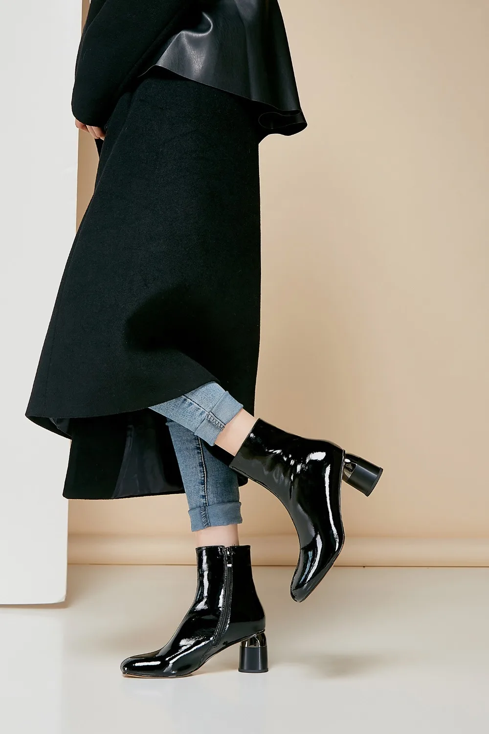 MORAZORA/Новинка года; Модные женские брендовые ботинки из натуральной кожи; Простые ботильоны наивысшего качества с квадратным носком; цвет черный, белый; большие размеры 33-41