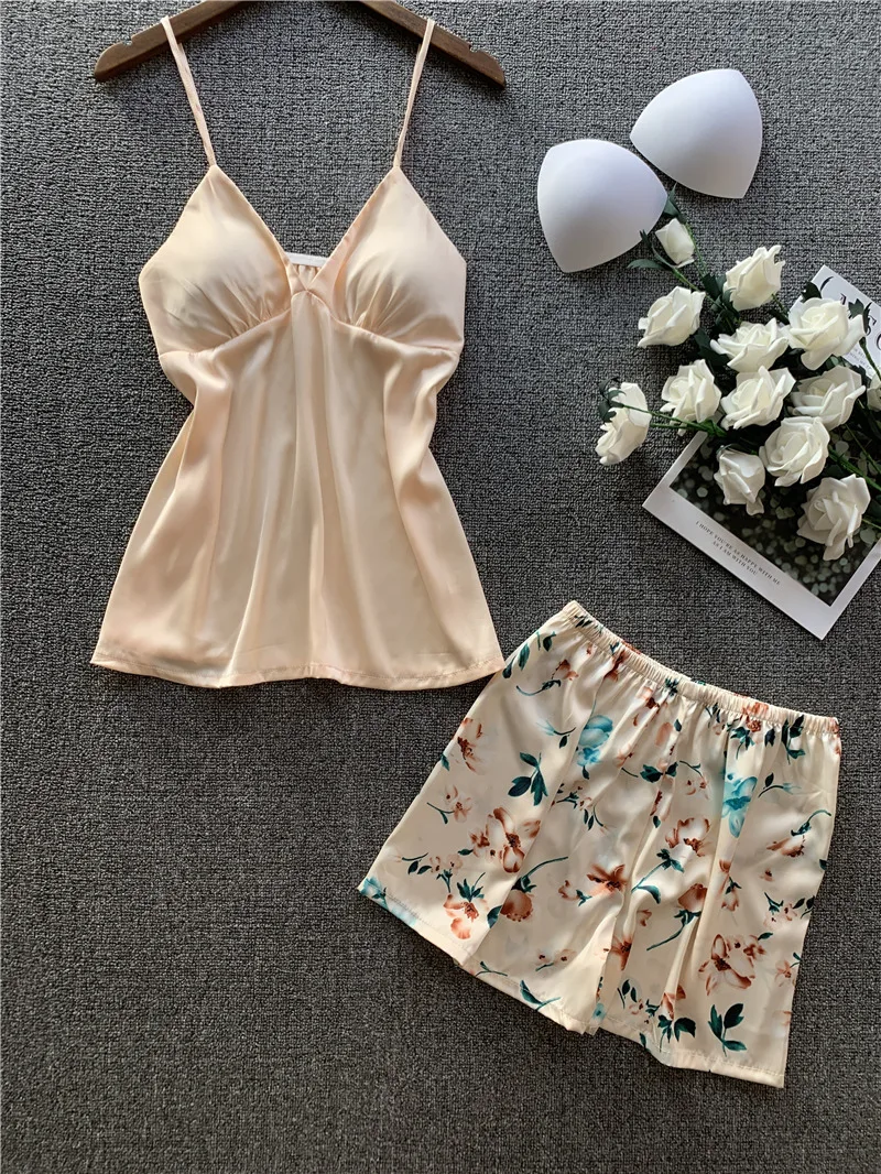 13316819683_2043651032