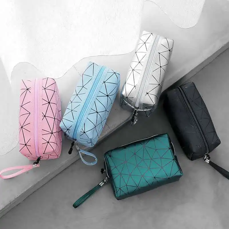 

Fashion women make-up bag hand strap portable large capacity waterproof carry-out cosmetics wash gargle bag