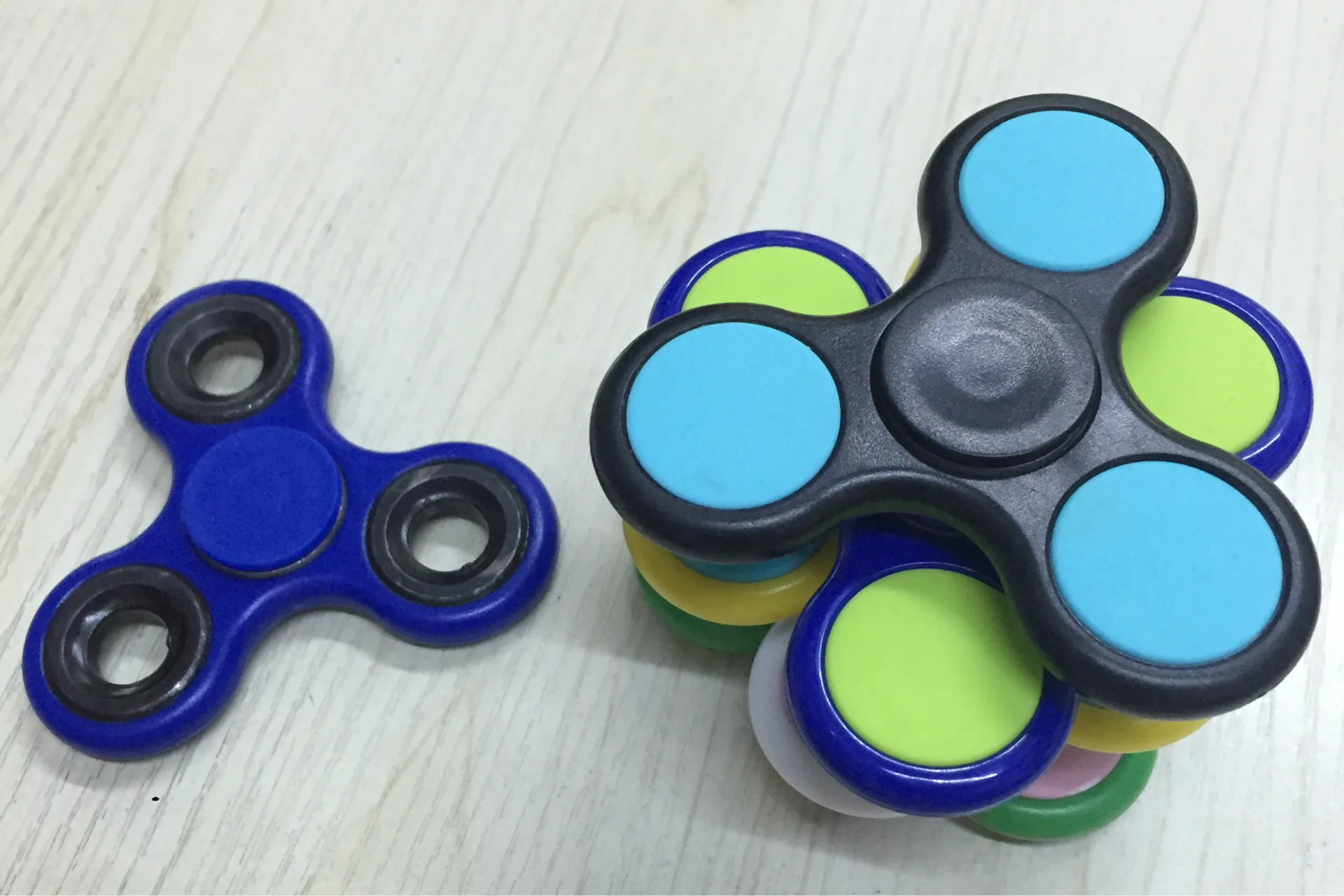 Трилистник Спиннер Fingertip игрушки для отдыха гироскоп ручной Спиннер редуктор давления треугольный Спиннер