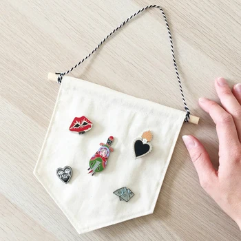 

Children's Room Decoration Hanging Badge Storage Wall Hanging Nordic Style Multifunctional 3 Color Brooch Display Pendant
