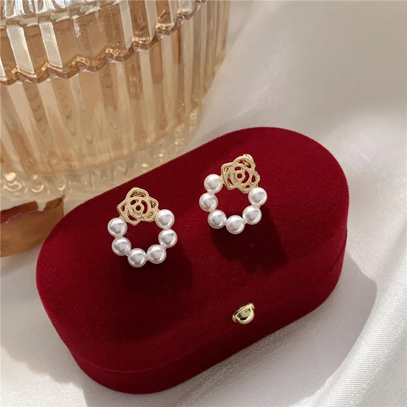 

Hollow-Out Rose Pearl Earring Female Retro Japanese And Korean Simple Earrings Female Temperament 2020 New