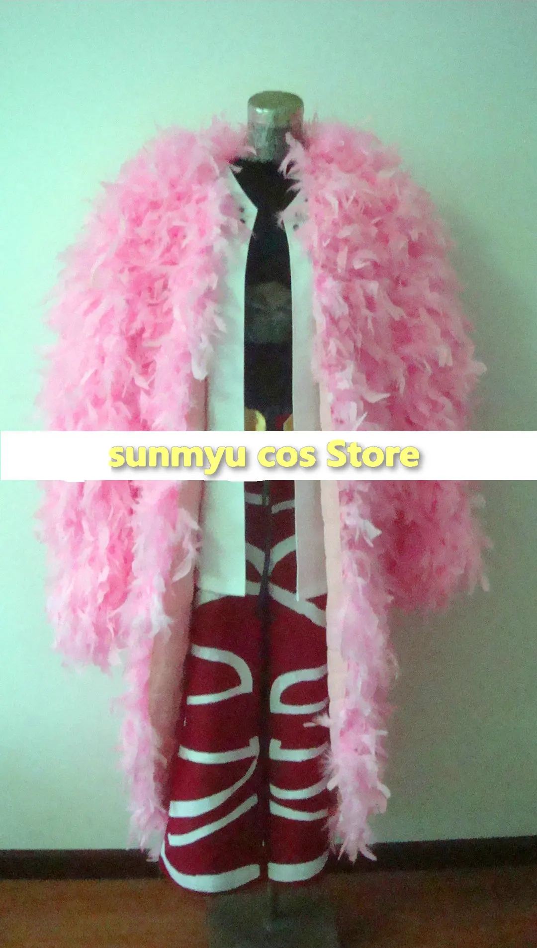 thumbnail image 1 of Disfraz de Cosplay de Donquixote Doflamingo de ONE PIECE, tamaño personalizado, abrigo de plumas rosa para Halloween con gafas, 1 of 5