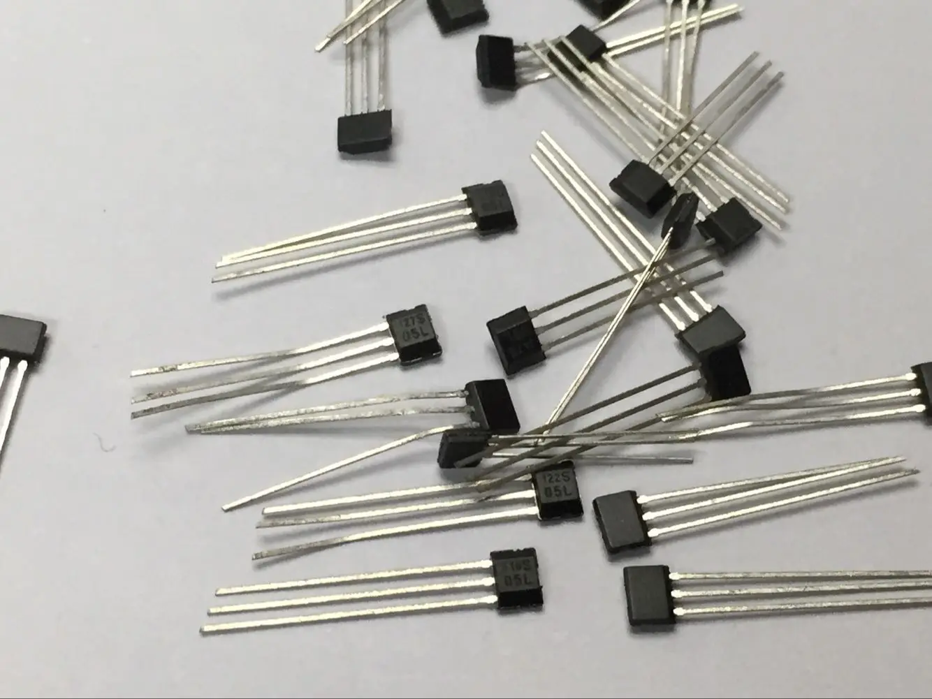 뉴 20 개/몫 TLE4905L TLE4905 MARKING 05L TO 92S|릴레이| - AliExpress