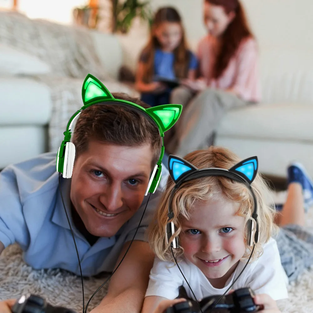 Cat Ear Wired Headphones Foldable Flashing Kids Gaming Headset Earphone With LED Light Earphone For PC Computer Mobile Phone