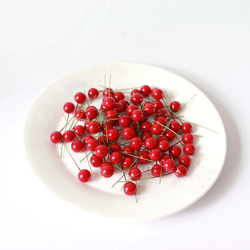 Горячие 50 шт. маленький искусственный цветок фрукты тычинки вишня Рождество пластик жемчужные ягоды для свадьбы DIY Подарочная коробка Украшенные венки - Цвет: red