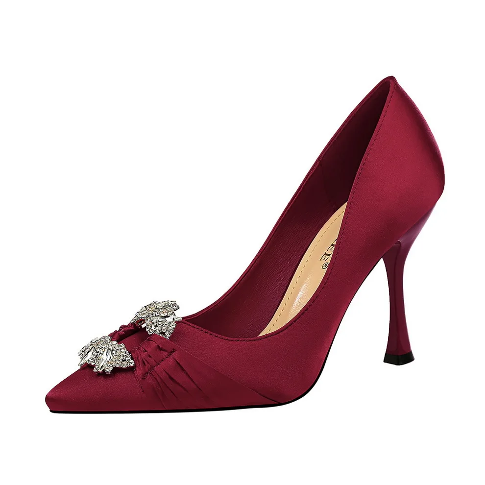 

Pop Autumn Sweet Crystal Buckle Pointed Toe Women Pumps Concise Solid Silk Shallow Female Super High Heels Shoes Wedding Sho