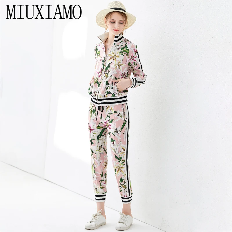 

MIXIMAO 2019 Fall New Arrival 2 Piece Set Women O-Neck Full Sleeve Coat + Full Length Pants Lily Flower Print Suit Women