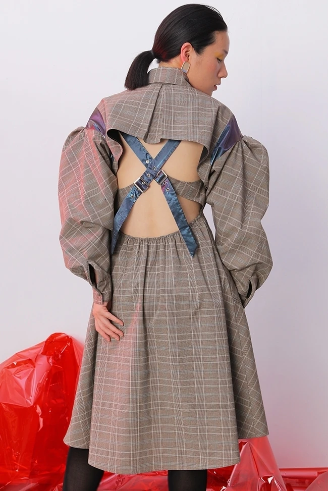 autumn and winter designs new turn-down collar sexy backless plaided lantern sleeves high waist windbreaker L205