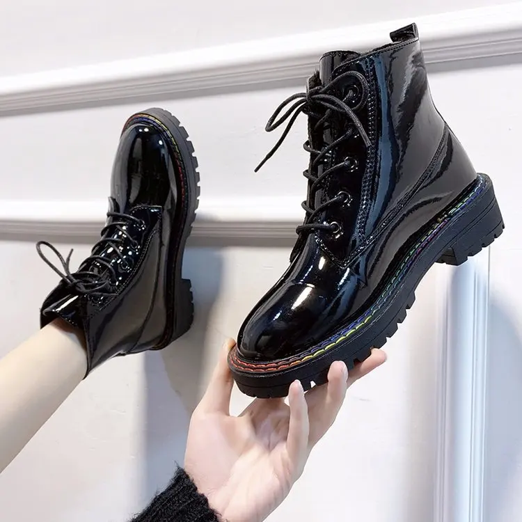 

Black And White with Pattern Six Holes Martin Boots Women's 2019 England Ventilation Network Red Celebrity Style Fashion Small S