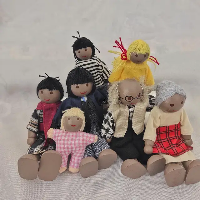 Happy Doll Family Miniature 7 People Set Toy Wooden Jointed Dolls Children Muppet Pretend Toys Story-telling Dressed Characters 2